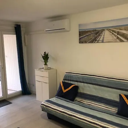 Agay Bay Front Apartment *